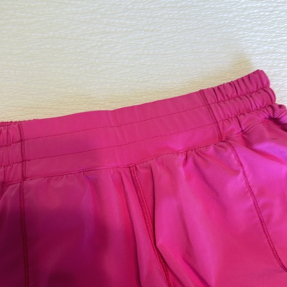 Lululemon Hotty Hot Low Rise 4” Shorts Sonic Pink - Picture 7 of 7